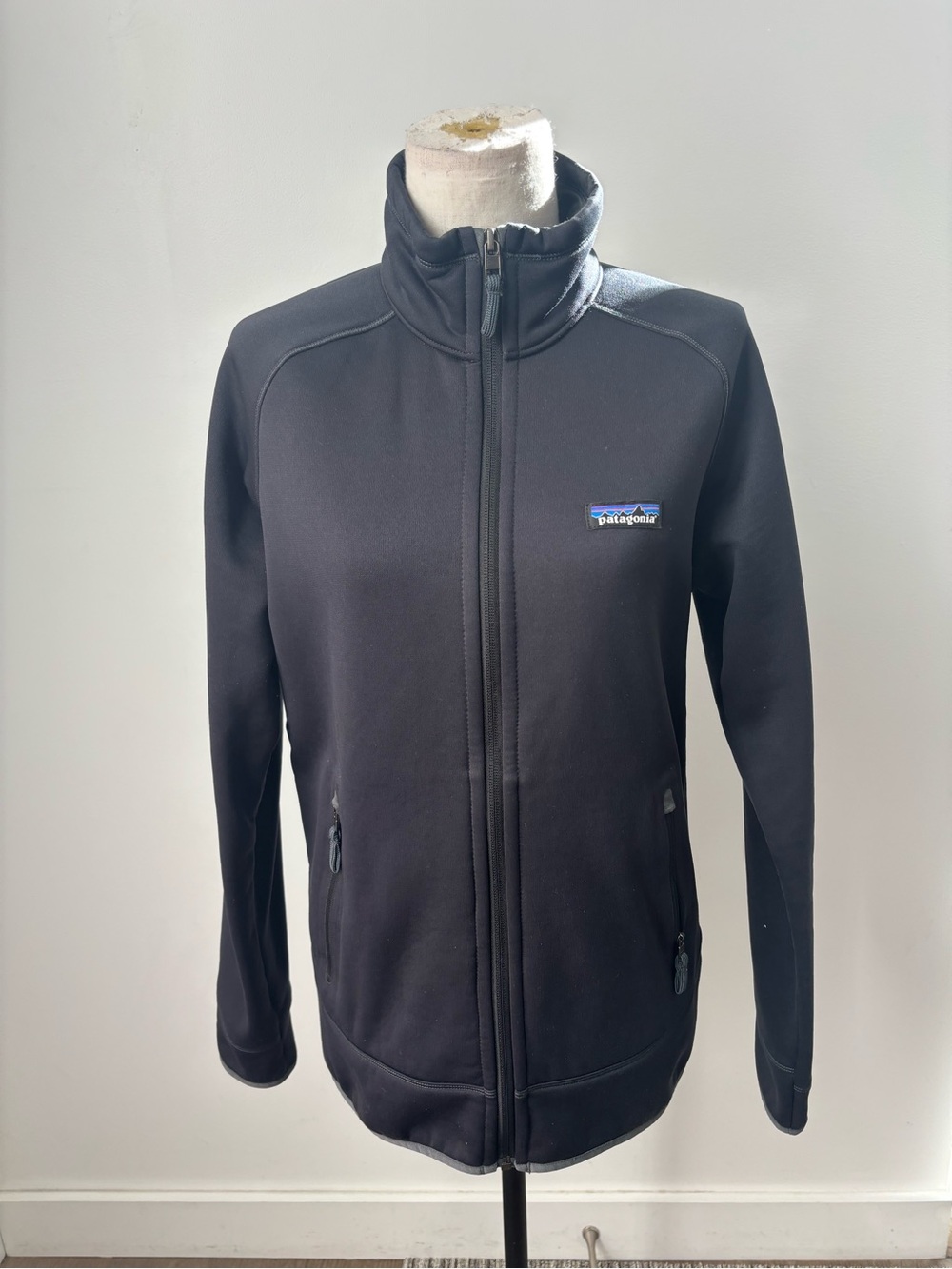 Patagonia fleece full zip Black Hooded Jacket with Logo Tag